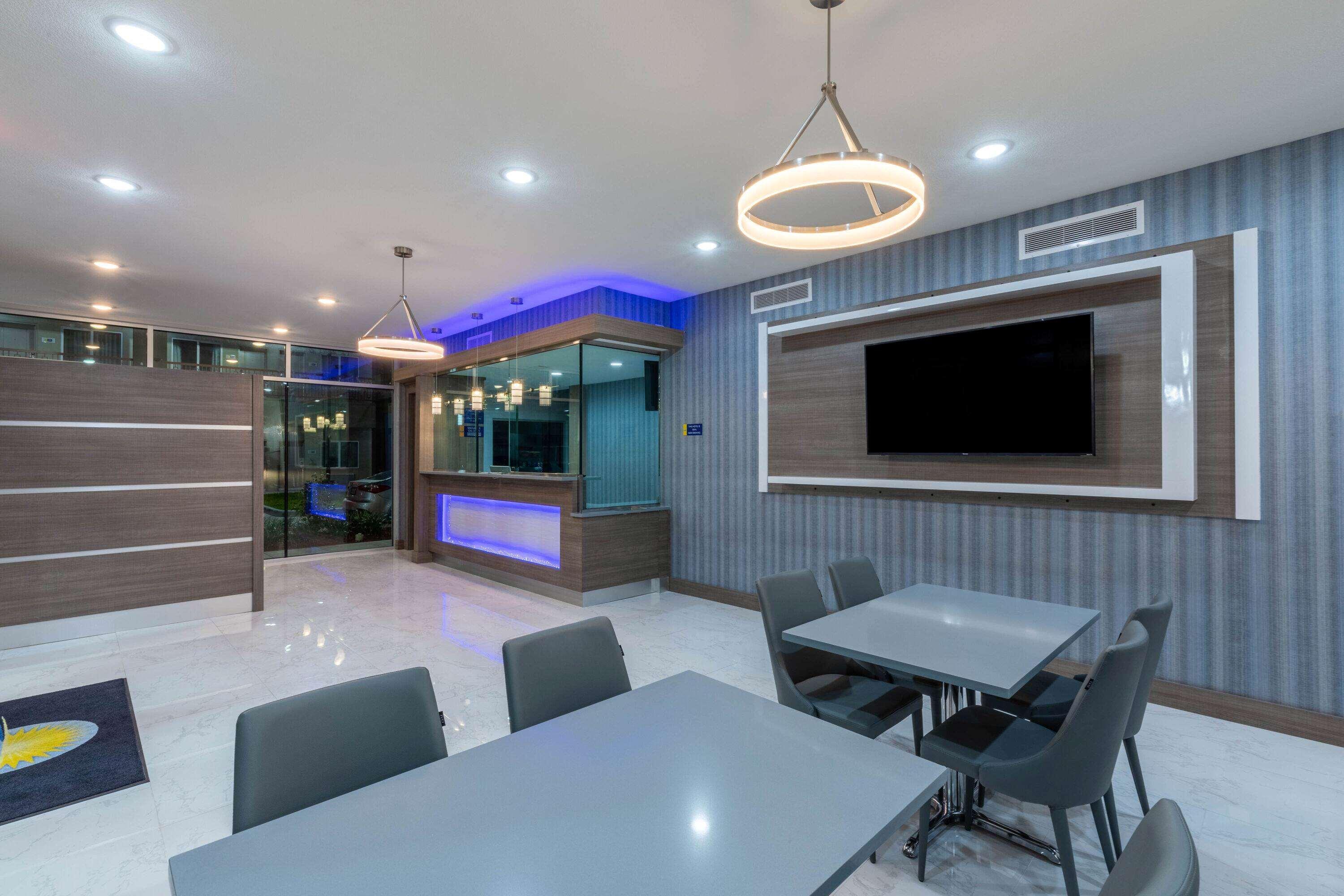 Days Inn & Suites By Wyndham Downtown/University Of Houston Bagian luar foto
